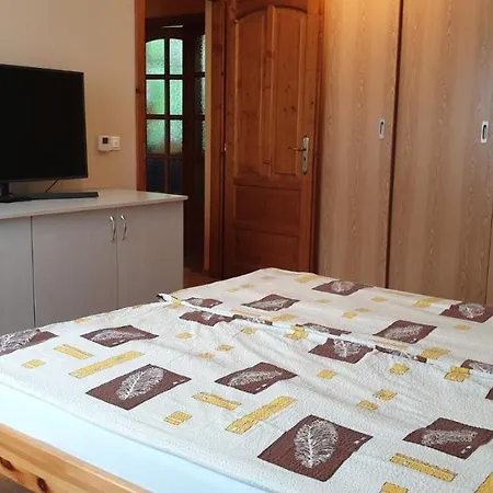 Pipacs Apartman