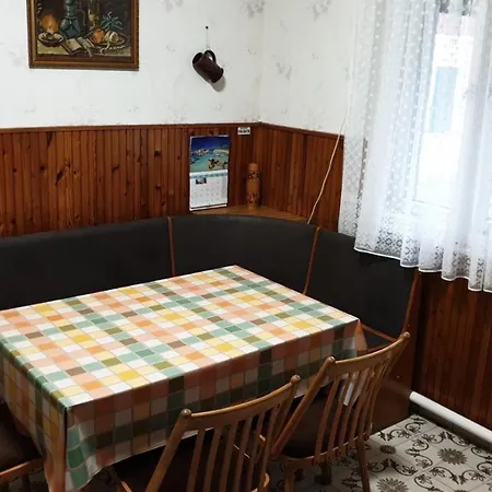 Pipacs Apartman